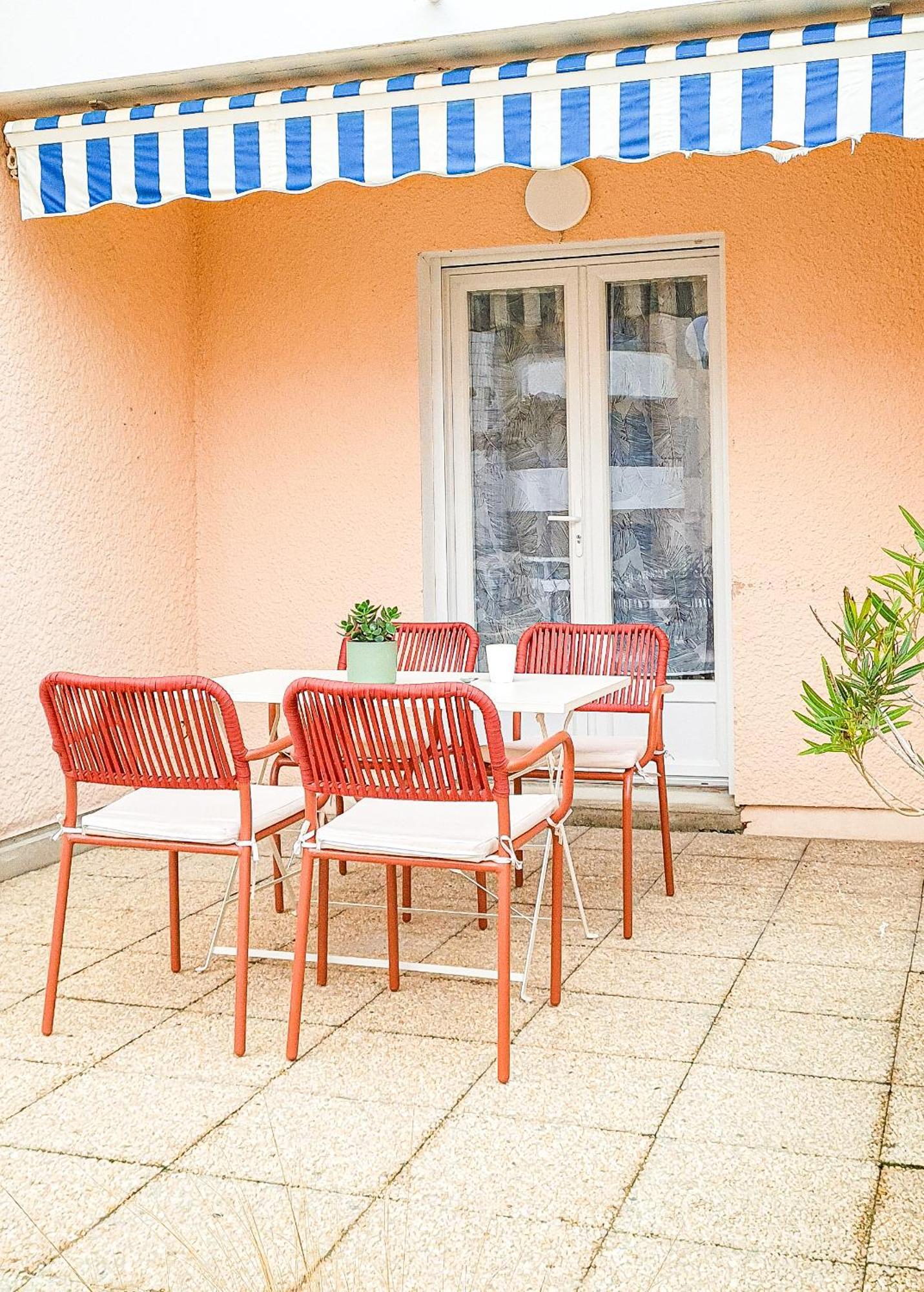 A L'ombre Des Pins, Neuf, Elegant, Parking Gratuit, Netflix, Au Calme A 100m De L'ocean Apartment *