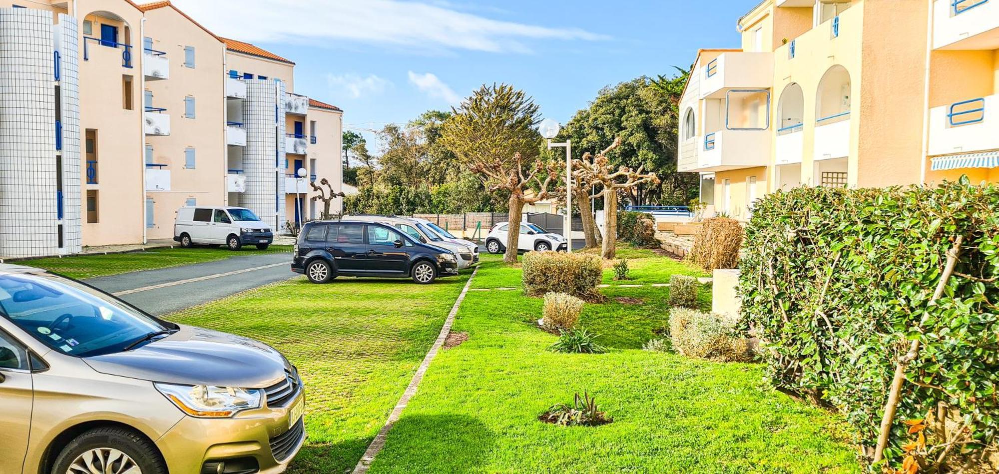 A L'ombre Des Pins, Neuf, Elegant, Parking Gratuit, Netflix, Au Calme A 100m De L'ocean Apartment Les Sables-d'Olonne